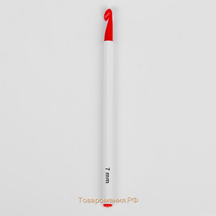 Крючок для вязания, d = 7 мм, 16 см, цвет белый/красный