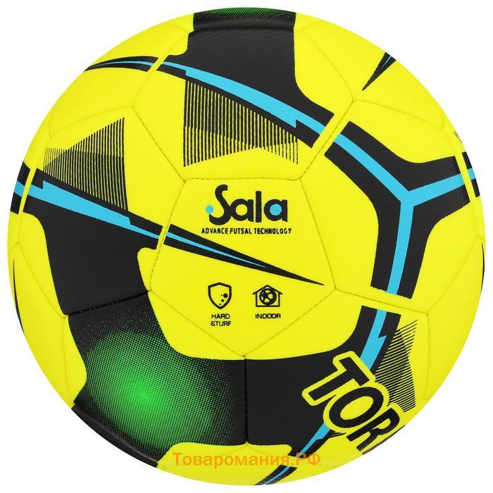 Футзальный мяч TORRES Futsal Striker, FS321014, машинная сшивка, 30 панелей, р. 4, TPU